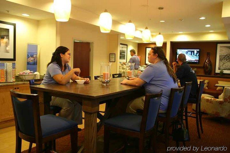 Hampton Inn Houston Willowbrook Mall レストラン 写真